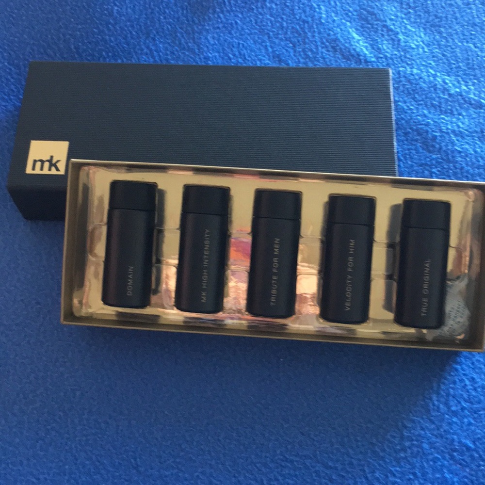 NEW- Mary Kay MEN’s Fragrance Travel Collection